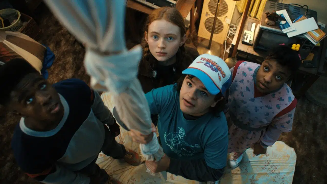 Stranger Things {se_code} – eKino